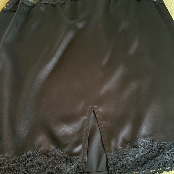 Stella McCartney Black Lace and Silk Half Slip - M - Beautiful! - Picture 4 of 12